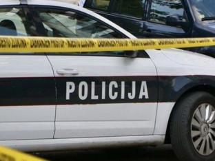 Tijelo muškarca pronađeno u kući, žena pod nadzorom tužioca