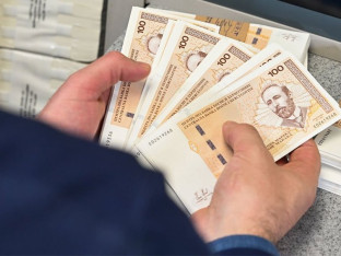 Плате веће, кућни буџети све тањи