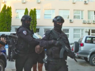 Uhapšeni osumnjičeni za paljenje vozila Jovića i Hurtića