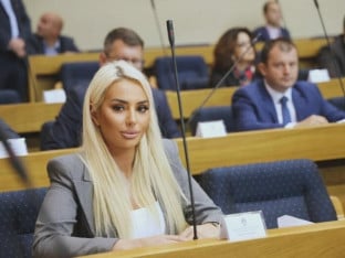 Šljivićeva napustila DNS, stranka spala na jednog poslanika