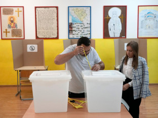 Stranke kalkulišu, vremena sve manje