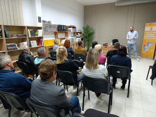 У Мркоњић Граду промовисан роман "Ораховац рововима омеђен"