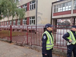 Dojave o bombama paralisale škole u Srbiji