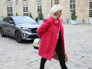 Le Pen došla sa mačetom na sastanak sa premijerom