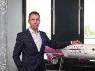 Plata skoro četiri miliona evra godišnje: Poznato koliko zarađuje direktor ove avio-kompanije