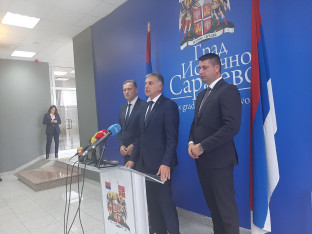 Голубовић разговарао са представницима актива директора основних и средњих школа
