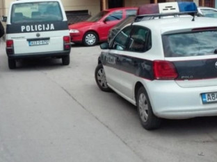 Pucnjava u Gornjem Vakufu: Napadač ranio sina pa sebe, povrijeđen i policajac