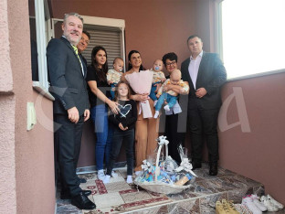 Подршка за мајку тројки и петоро дјеце из Бијељине