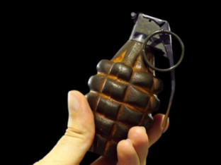 Uhapšen muškarac koji je prijetio ukućanima da će aktivirati ručnu bombu