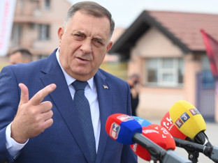 Dodik: Republika Srpska čvrsto stoji uprkos napadima