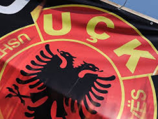 Uhapšen Italijan, imao majicu na kojoj piše UČK