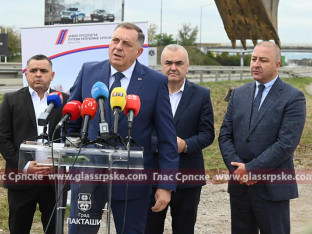 Dodik: U Republici Srpskoj se gradi i radi