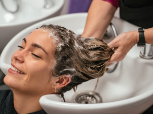 Treba li zaista kosu prati dva puta