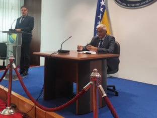 Politički autizam Sarjeva najveća kočnica evropskog puta