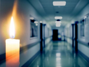 Preminula sestra slavne rijaliti zvijezde samo 19 godina: Umrla je držeći moju ruku