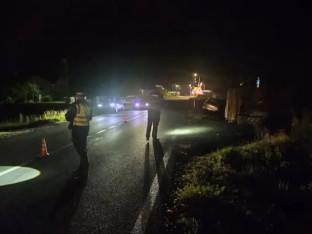 Sudar automobila i traktora na magistralnom putu Banjaluka - Prijedor (VIDEO)