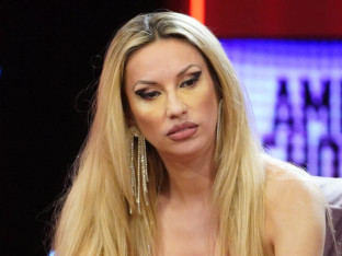 Rada Manojlović jecala na sav glas u autu