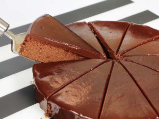 Čokoladna torta za pet minuta bez brašna i šećera