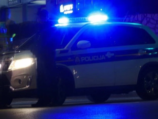 Otrovali se roditelji i četvoro djece!