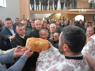 Храм у Подбрду прославио крсну славу