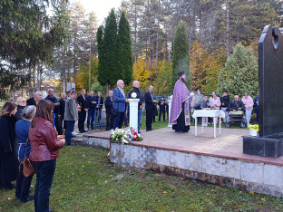 У Бараћима служен парастос за 26 бораца ВРС
