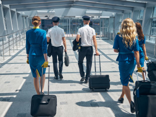 Avion kasnio više od 4 sata zbog svađe dvije stjuardese