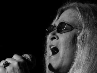 Umrla pjevačica grupe "Grateful Dead"