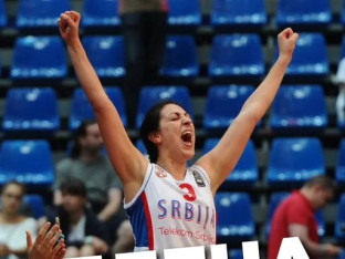 Jelena Bruks piše istoriju