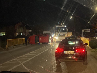 Nesreća u Klašnicama - prevrnut automobil!