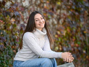 Milica Vujasin za "Glas Srpske" : Trpezarijski sto kao svjedok jednog života