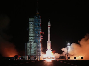 Летјелица Шенџоу-21 успјешно слетjела на земљу