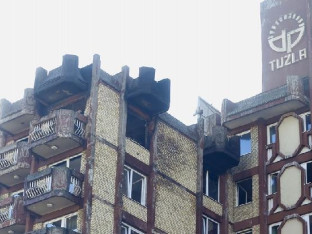 Грађани траже одговорност за трагични пожар и педофиле