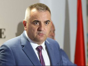 Минић наредио зимскм службама да правовремено одржавају саобраћајнице