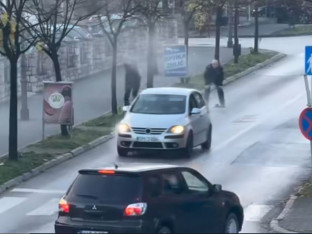 Automobil u kojem su bježali pljačkaši ukraden u Tuzli