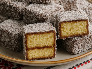 Bakin recept za čupavce sa kokosom vraća miris djetinjstva