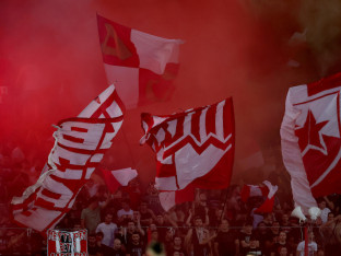 UEFA poklekla – Delije se vraćaju na tribine!