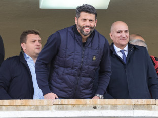 Šapić sjeda na klupu vaterpolo tima