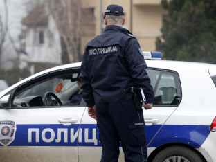 Muškarac pretukao majku u autobusu