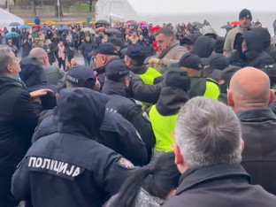 Tuča ispred Narodne skupštine (VIDEO)