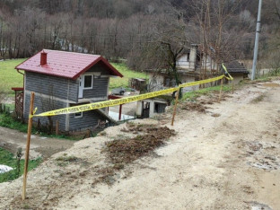 Поплаве и клизиште угрозили домаћинства у Језеру