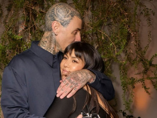 Kortni Kardašijan i Travis Barker razmijenjuju nježnost u javnosti