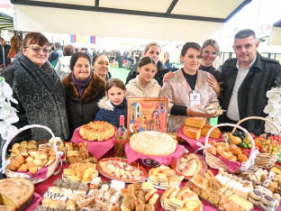 Тринаести „Аранђеловдански вашар“ у Мркоњић Граду: Традиција, укус и понос