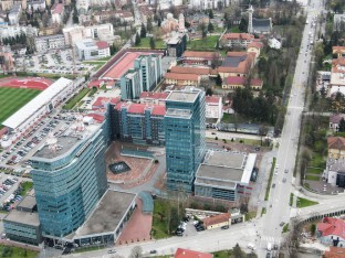 Sa sjednice Vlade: Strožiji uslovi za pomoć višečlanim porodicama