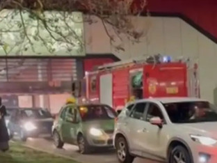 Požar u tržnom centru - vatrogasci na terenu
