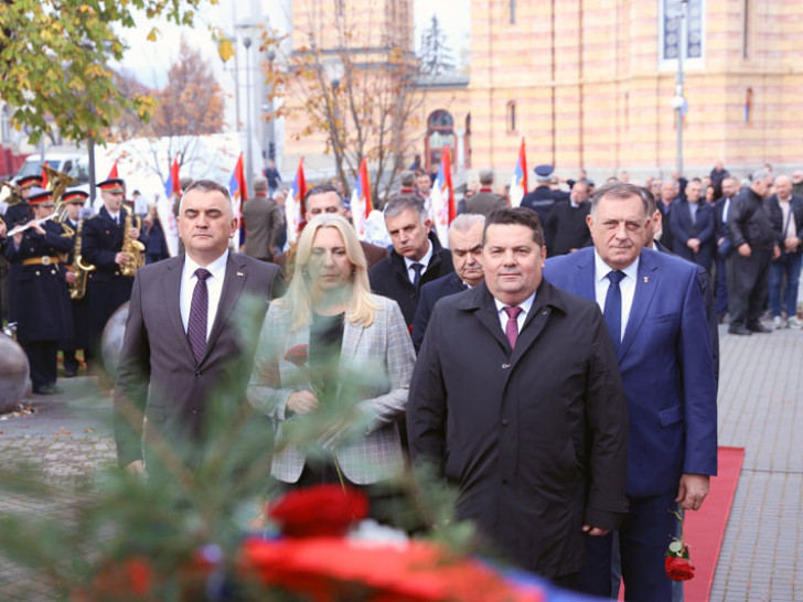 Položeni vijenci kod spomenika Banu Milosavljeviću