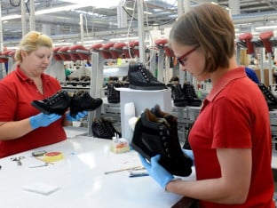 Realni sektor ne prestaje da tone: Industrija raste samo na papiru
