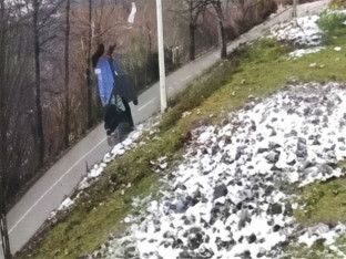 Užasavajući snimak iz Srbije: Djevojka (19) preživjela prevrtanje automobila