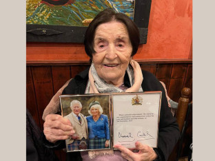 Бака Милка у Лондону прославила 105. рођендан: Ово је њена невјероватна животна прича (ФОТО; ВИДЕО)