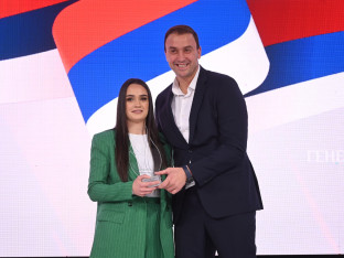 Šampionke i devet debitanata u novoj trci