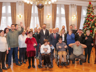 Дјеца с Космета, уз помоћ Српске, у Новом Саду